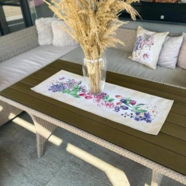 E-shop Kinekus Obrus gobelínový celoročný, motív kvety 40x100cm
