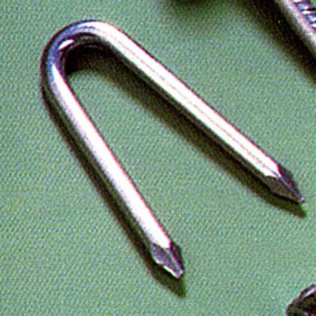 Klinec U 32x3,1mm čierny bal 5kg