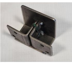 Petlica 45 surová so strieškou /4mm