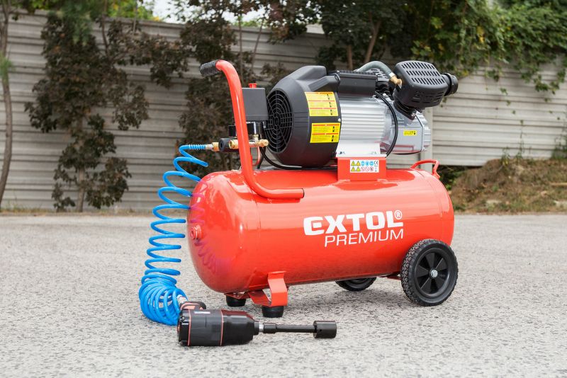 EXTOL PREMIUM Kompresor olej. dvojvalcový príkon 2,2kW, nádoba 50L, max. 8bar.