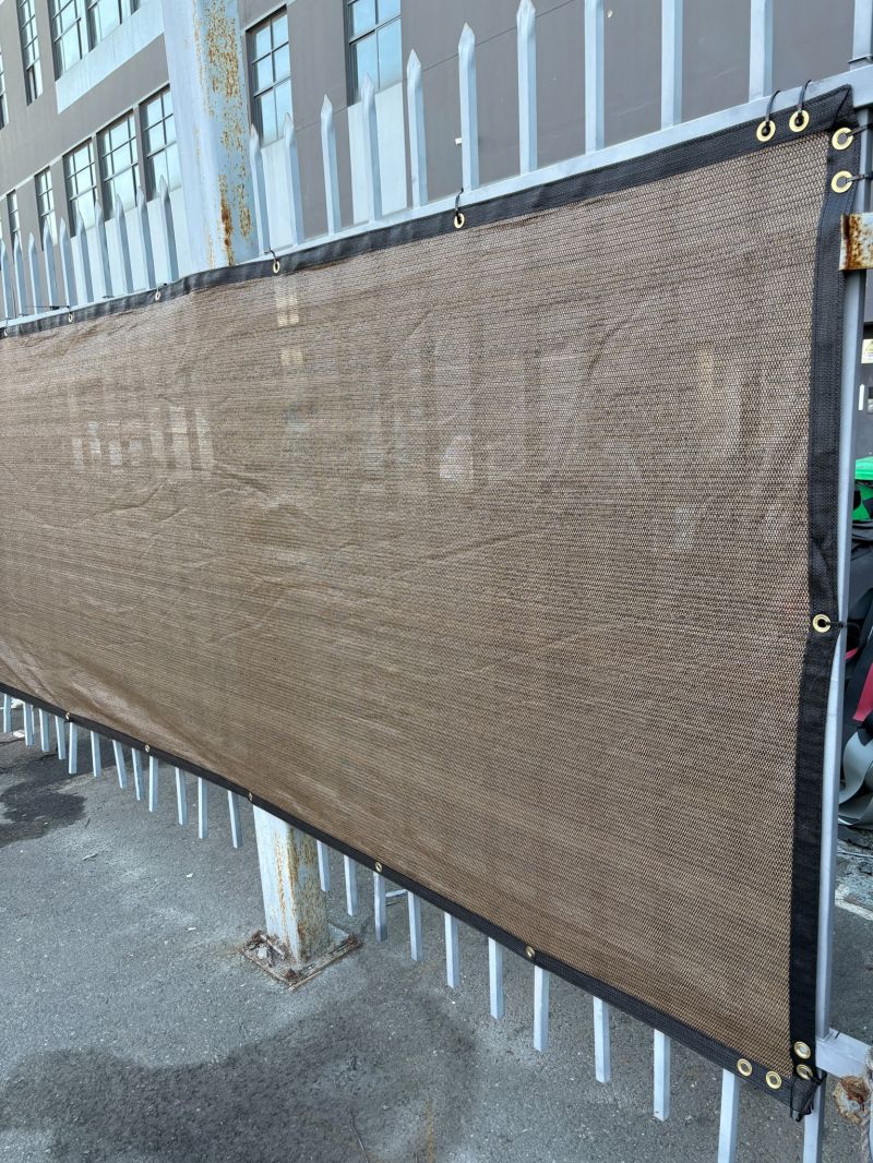 GARDENKUS Sieť tieniaca spevnená hnedá 1,25x15 m HDPE 150g/80% GARDENKUS