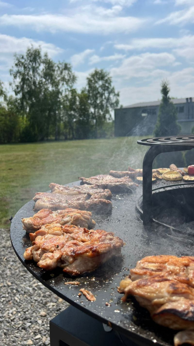 Kinekus Gril Fiesta s ohniskom, čierny, oceľ, priemer 75cm