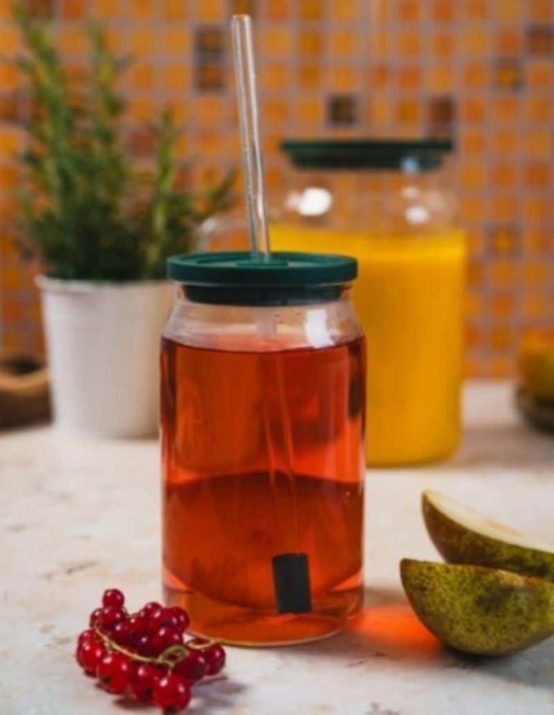 Kinekus Hrnček sklo 0,5l s vekom a sklenenou slamkou ROL