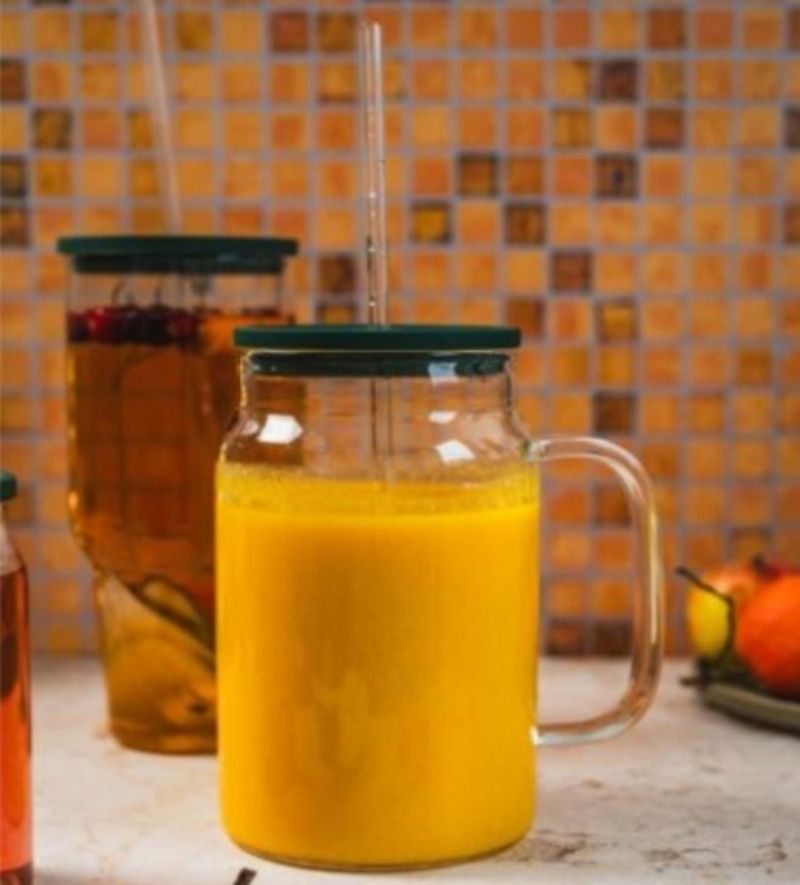Kinekus Hrnček sklo 1,5l s vekom a sklenenou slamkou ROL
