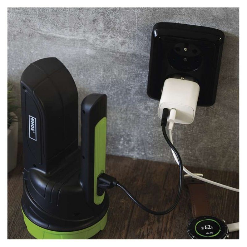 EMOS Adaptér USB univerzálny BASIC do siete 15 W max.