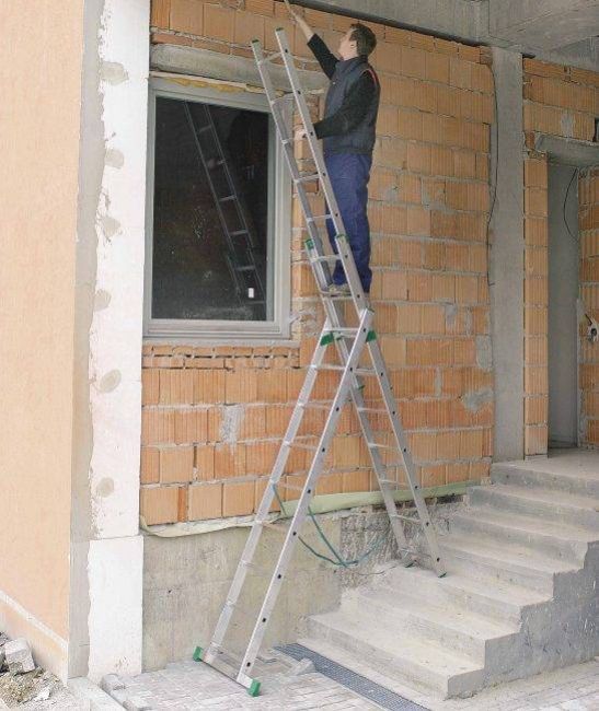 Rebrík hliníkový HOBBY 3x11, univerzálny, na schody