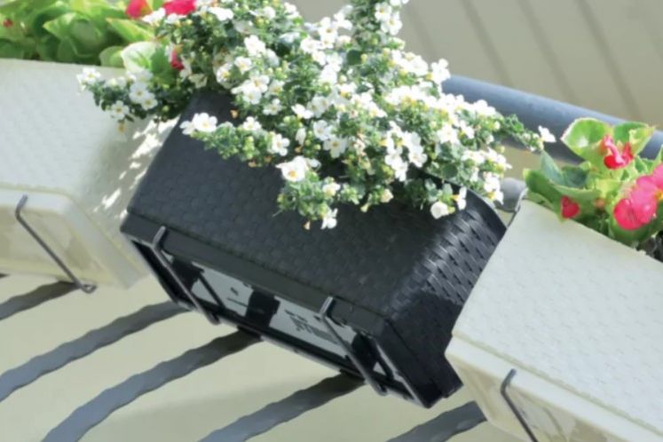 Kinekus Truhlík s miskou, plastový, závesný, dĺžka strany 50cm, imitácia ratanu, antracit