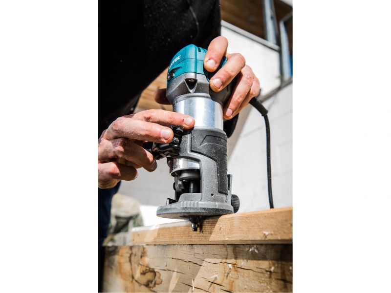 EXTOL INDUSTRIAL Jednoručná ohraňovacia frézka, 710 W, 6-8 mm, 10000-30000 ot/min.