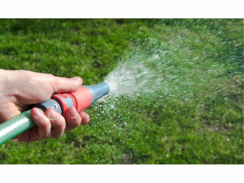 EXTOL PREMIUM Postrekovač záhradný + rýchlospojky na hadicu plastové, 4-dielna sada, 1/2