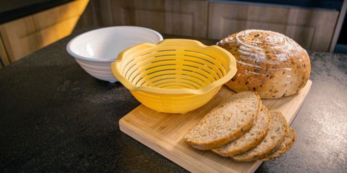 Kinekus Košík s miskou na dom. chlieb DELLA CASSA plast