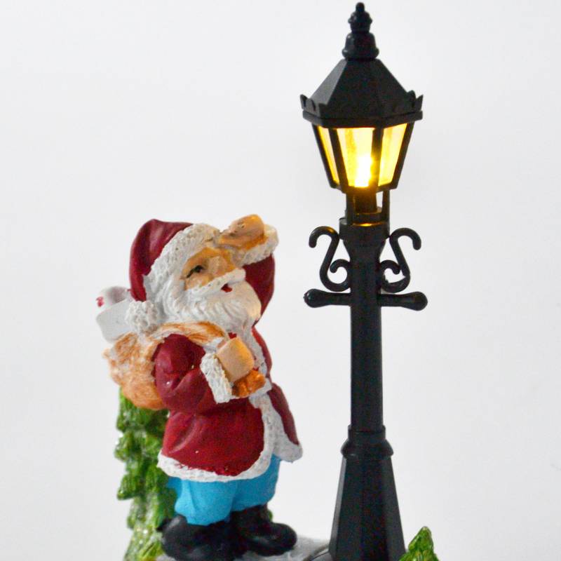 Postavička Santa s LED lampou 9x5,3x14,5 cm