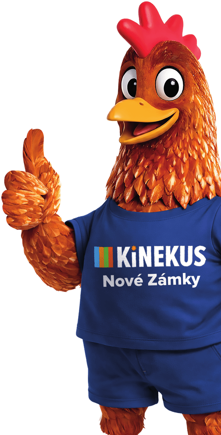 Maskot Klotilda v tričku Kinekus Nové Zámky ukazuje palec hore