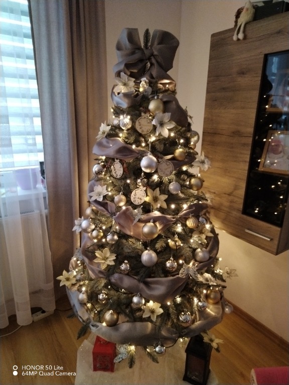 Stromček vianočný smrek strieborný 1,8 m