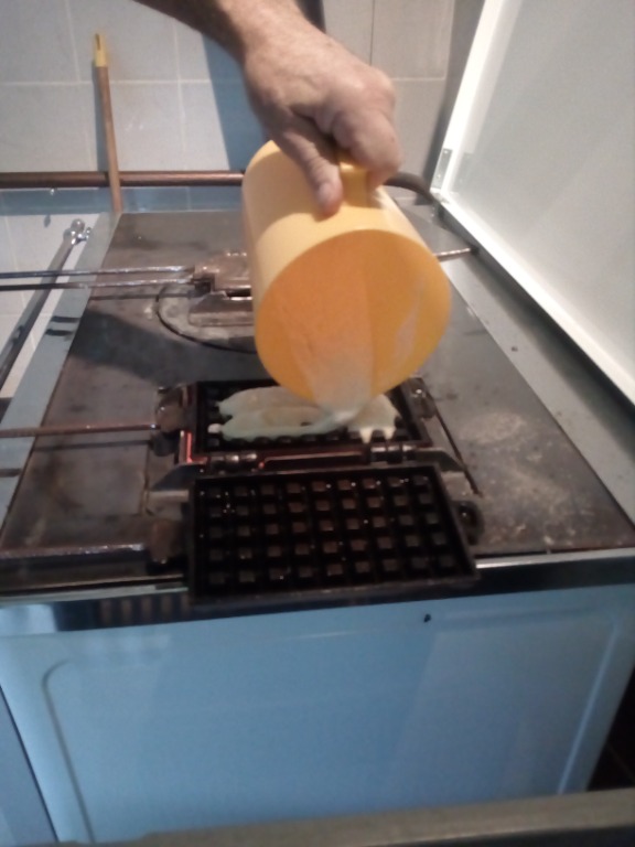 Sporák ALFA TERM 20 s výmenníkom, 23 kW, pravý, biely